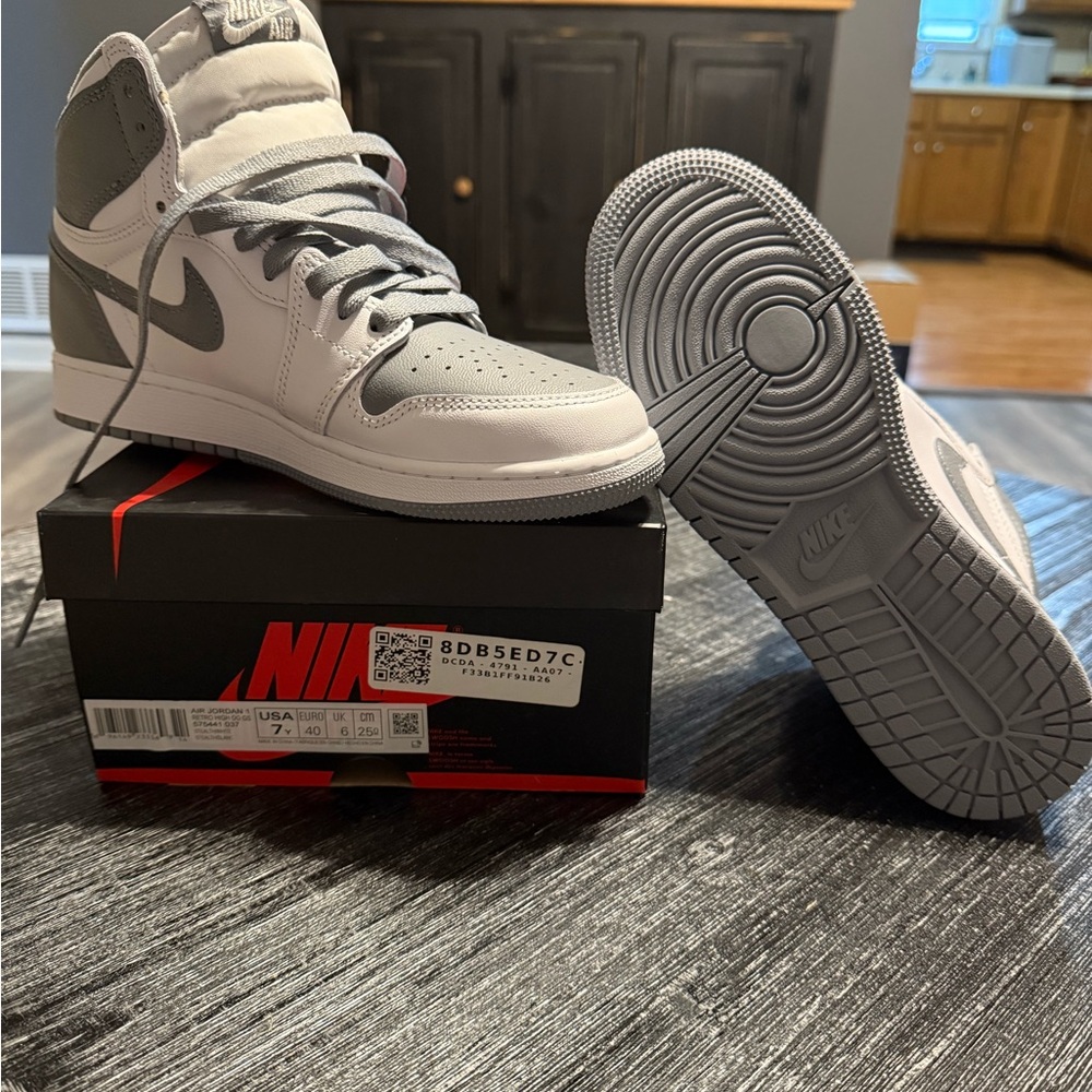 Nike High-Top Sneakers in Gray and White